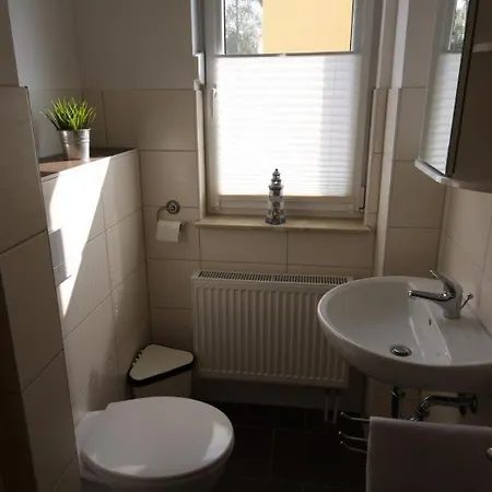 Holiday home K 99 - Ferienhaus Mit Kamin & Wlan In An Der Mueritz Robel
