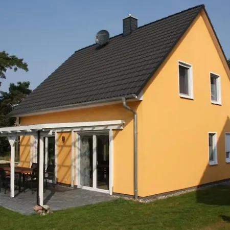 Holiday home K 99 - Ferienhaus Mit Kamin & Wlan In An Der Mueritz Robel