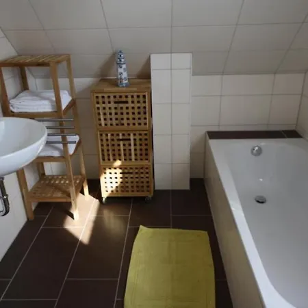 K 99 - Ferienhaus Mit Kamin&wlan In An Der Müritz * Röbel